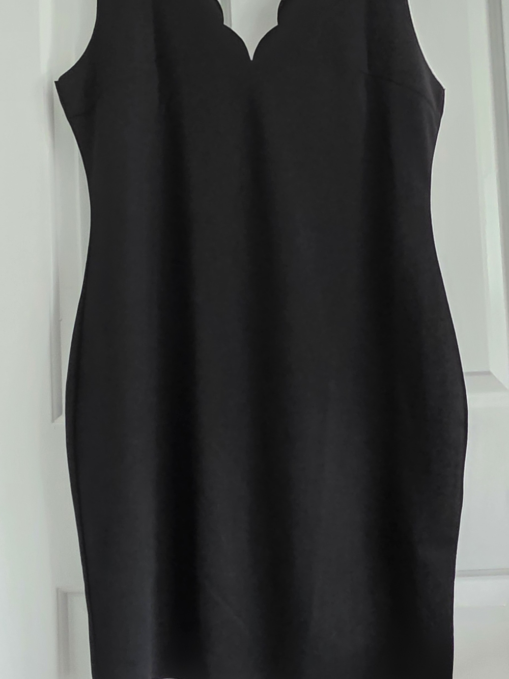 SHEIN Black Scalloped Neck Midi Dress